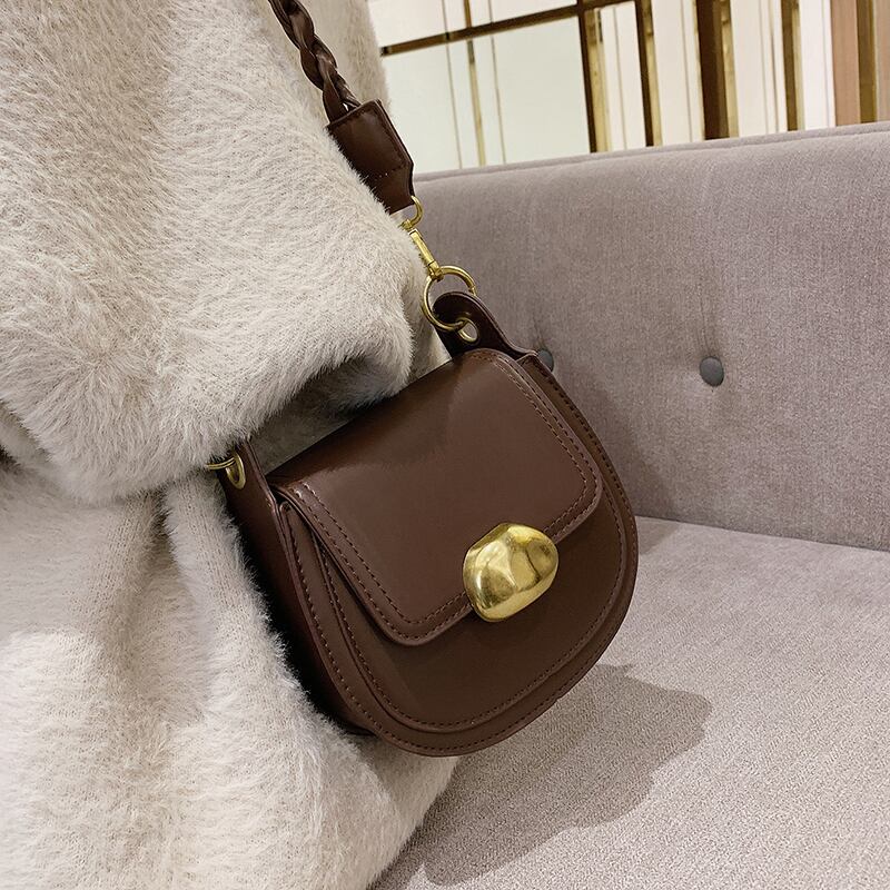 スタンダードオータムウィンターレッド レトロ 秋物 冬物 メッセンジャーバッグ サドルバッグ シートバッグ Tiancai_Wing_Bag44446346900