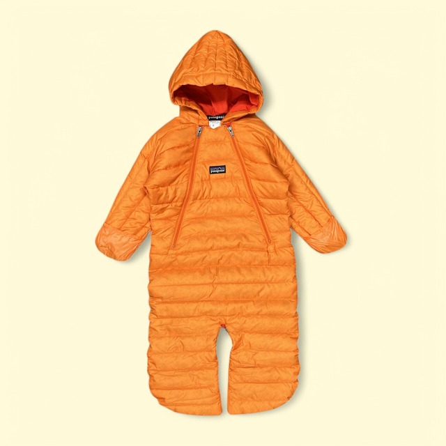 【6-12M】Patagonia baby down jumpsuit パタゴニア ベビー ダウンジャンプスーツ フード付きロンパース スノーウェア オレンジ