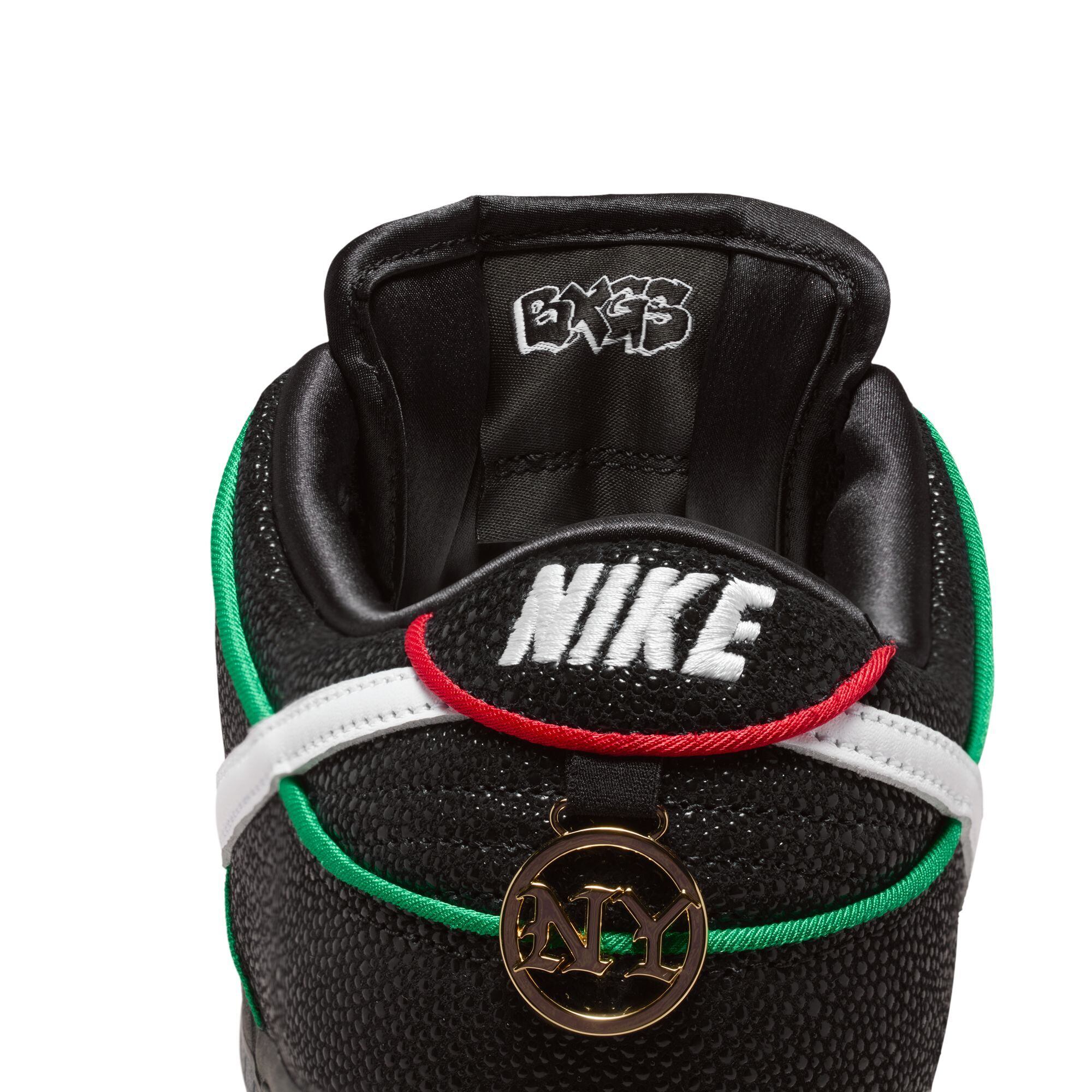 Bronx Girls Skate x Nike SB Dunk Low Pro QS | instant