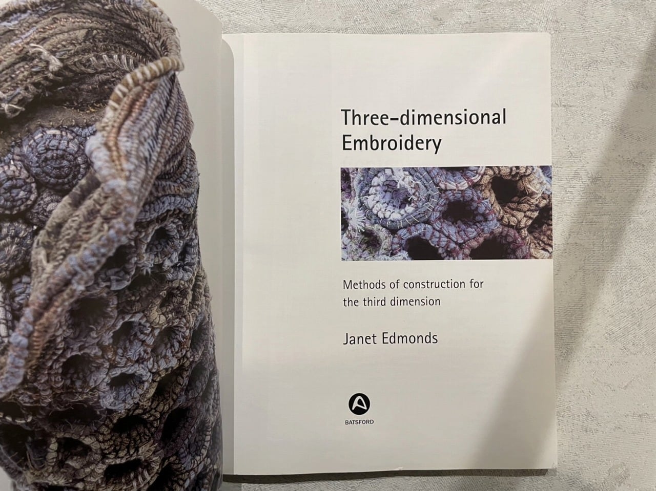 VA493】Three-Dimensional Embroidery /visual book | KITAZAWA BOOKSTORE