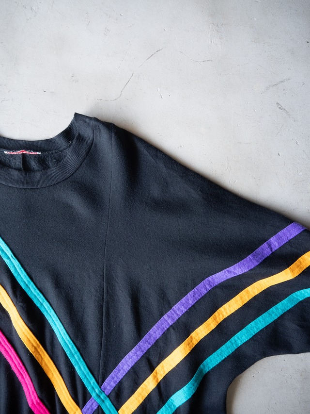 unknown '90s vintage Multi color line sweat