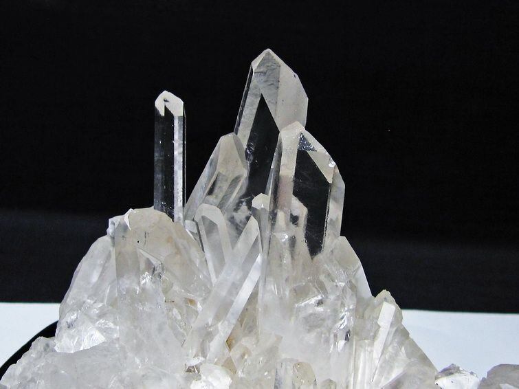 水晶 クラスター マダガスカル産 台座付き 原石 置物 パワーストーン
