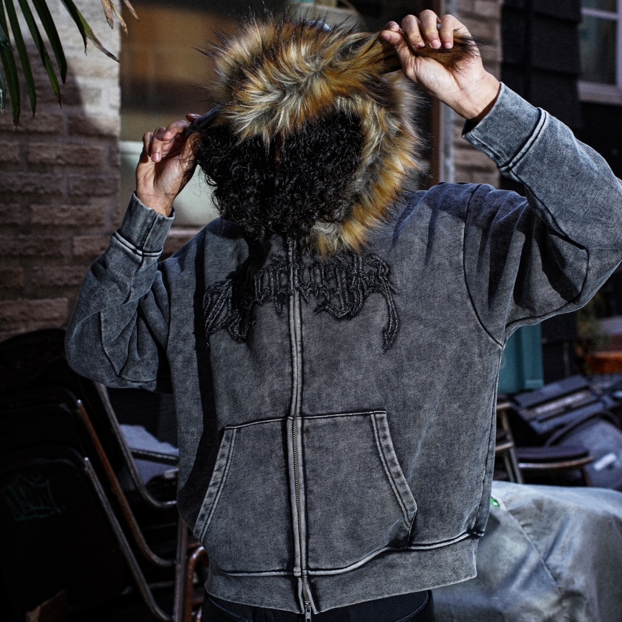 METAL LOGO WASHED FUR ZIP HOODIE