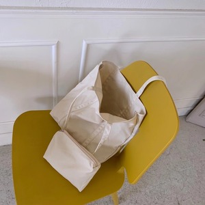 シンプルトートバッグ