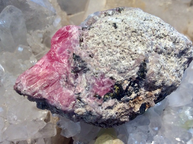 インカの薔薇!希少・インカローズ原石 中国産 001