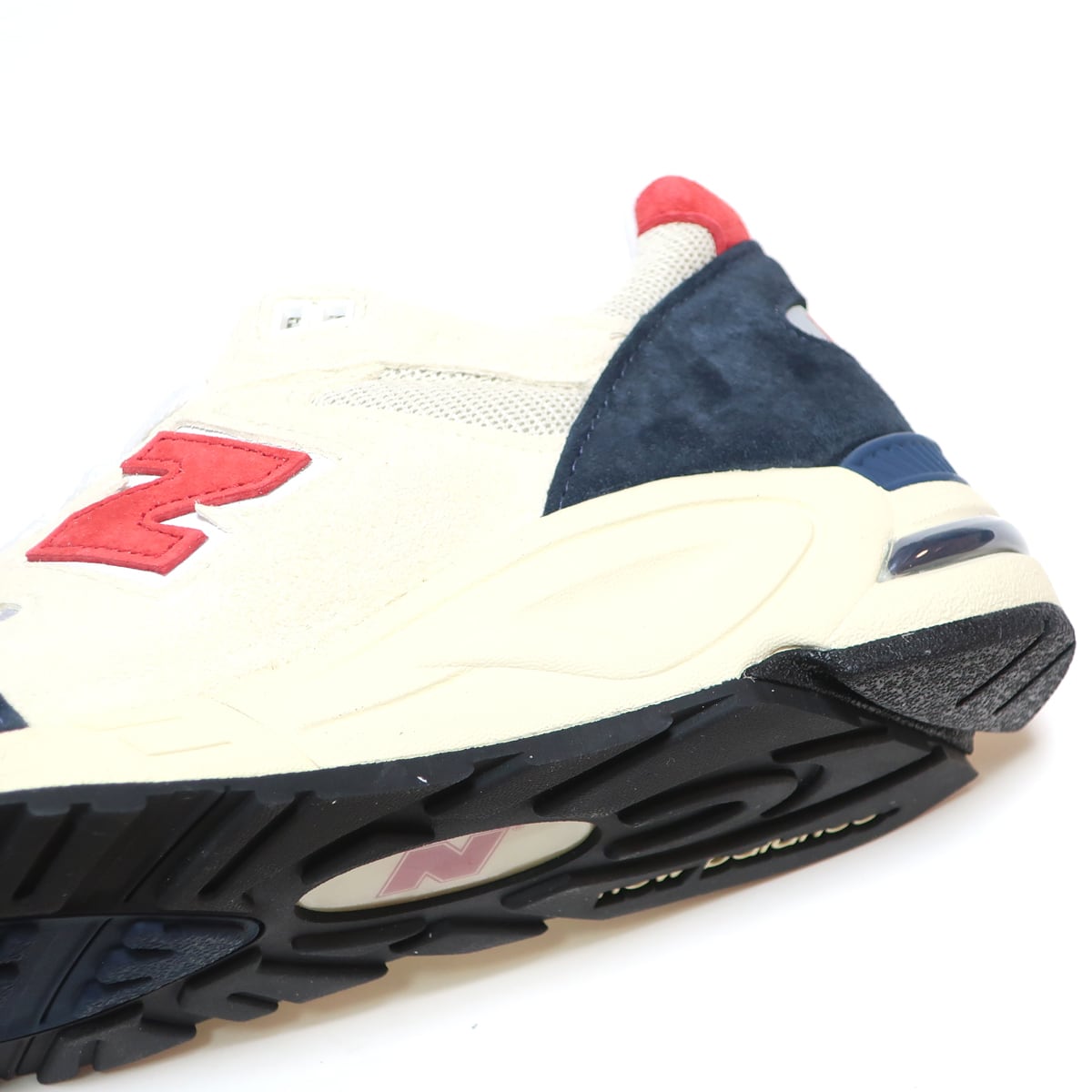 NEW BALANCE M990TA2 WHITE/BLUE/RED MADE IN USA M990V2