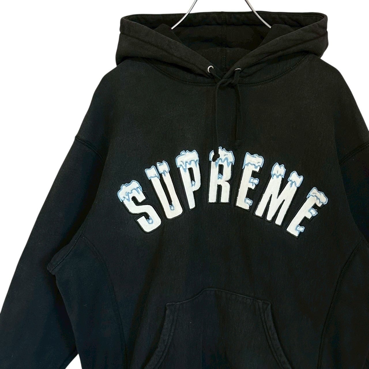 supreme シュプリーム パーカー フーディ M センターロゴ 刺繍ロゴ