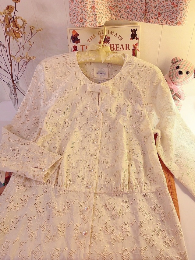 white leaf lace ribbon one-piece