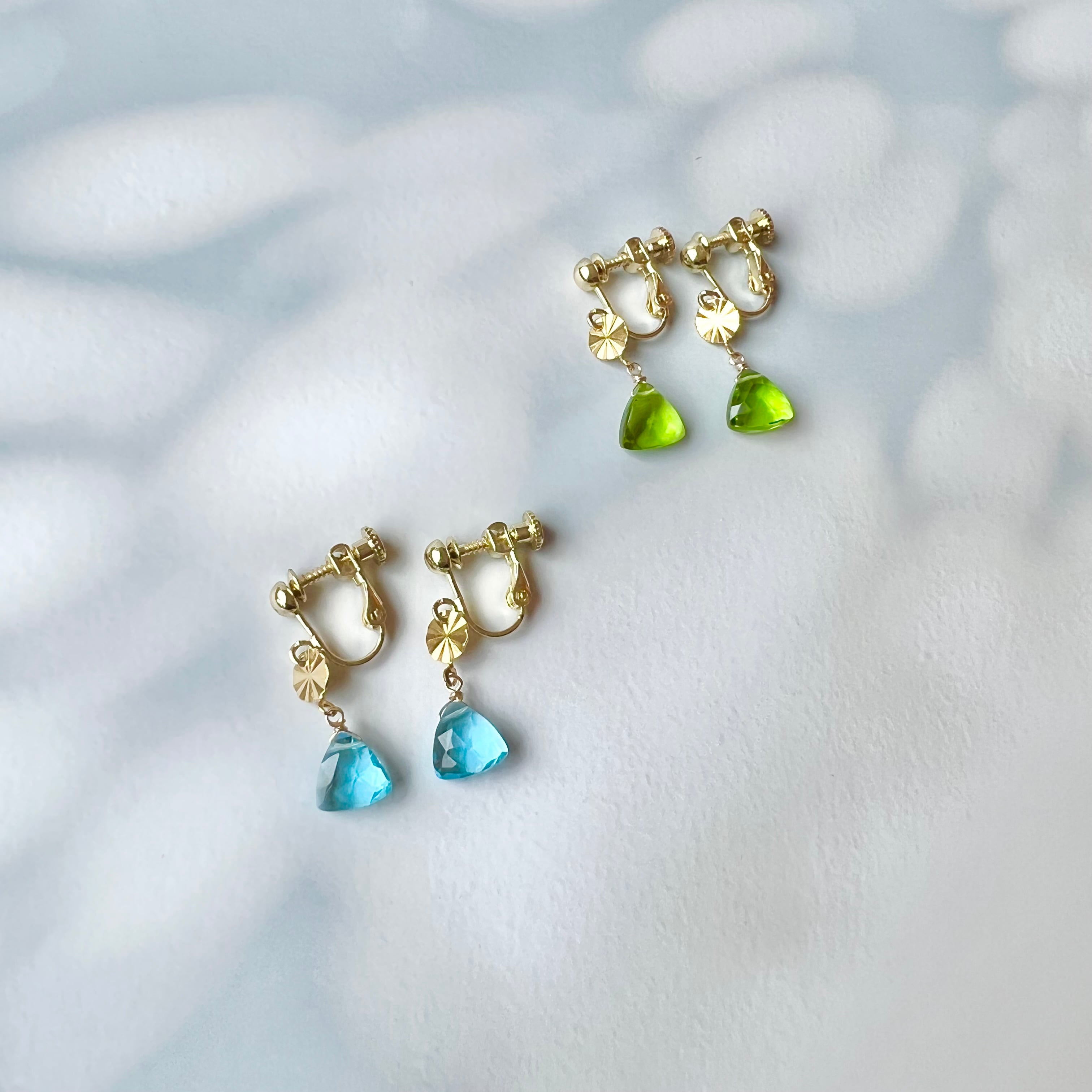 ハイクオリティ　1ストーン　三つ葉モチーフピアス　　イエローゴールドカラー ハイドロクォーツ×ゴールドピアス /イヤリング | Handmade Accessory MU