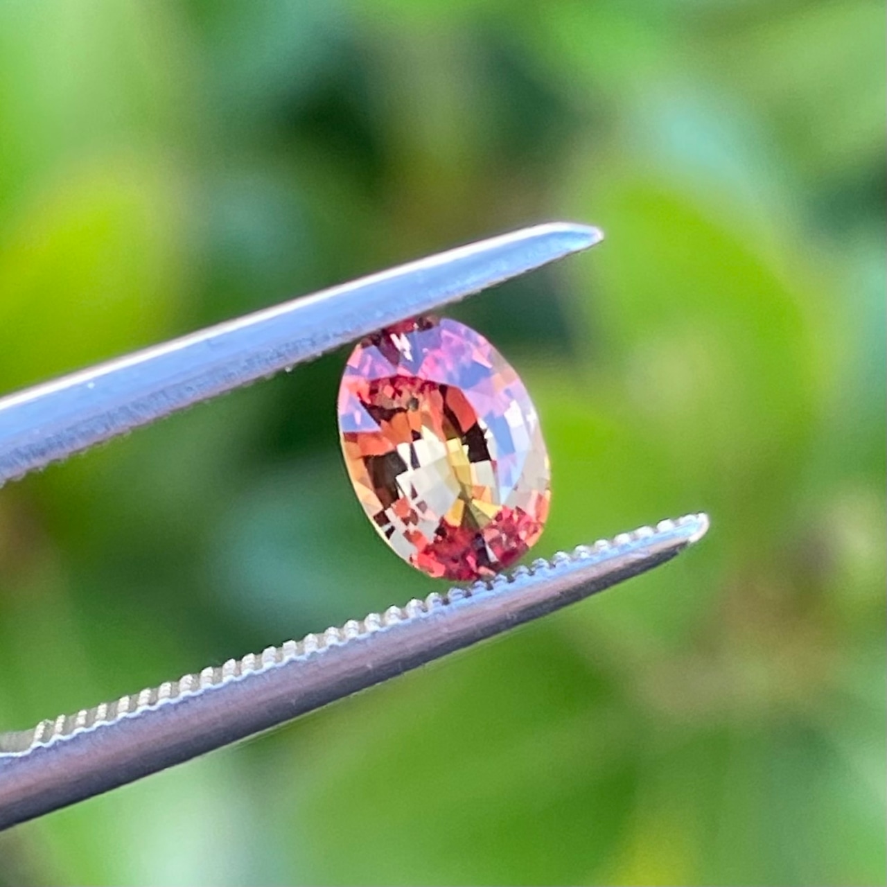 非加熱オレンジサファイア オーバル 6.4x4.5mm, 0.60ct, マダガスカル産