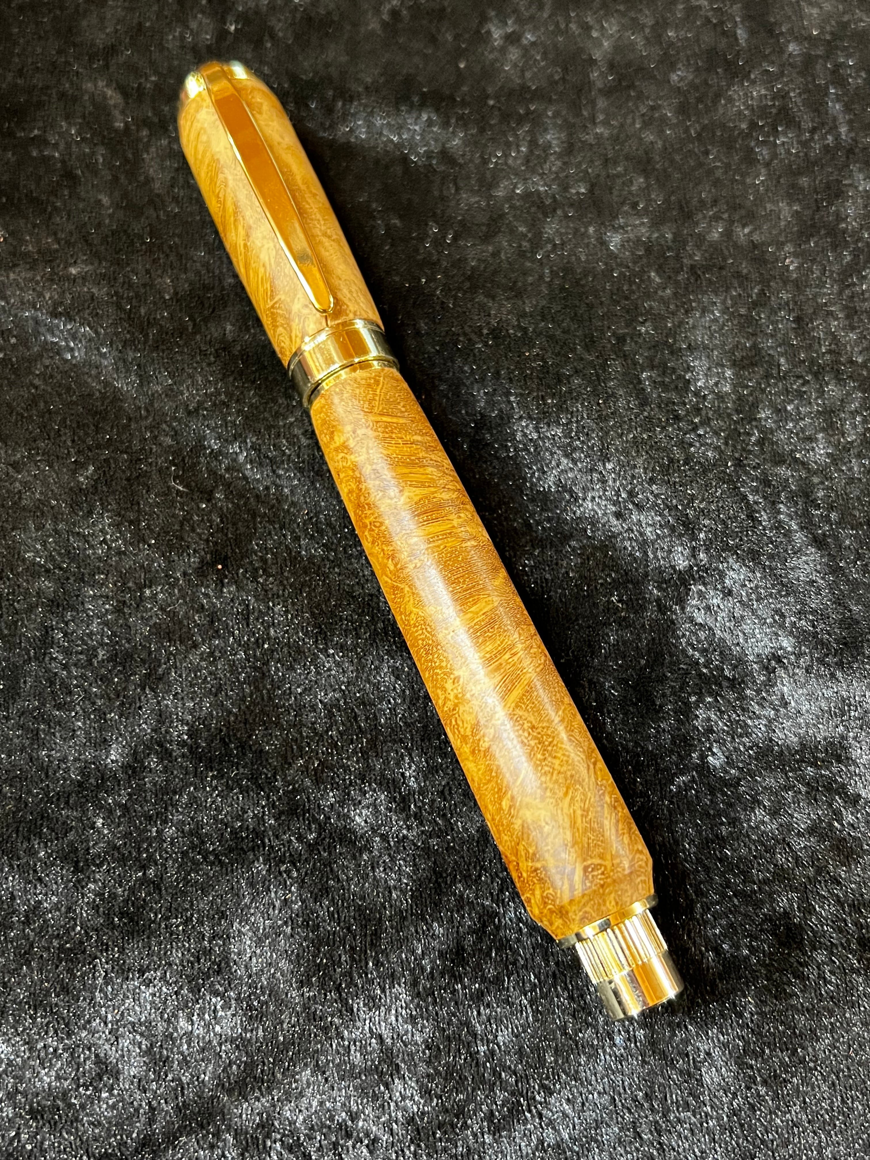 14 チーク瘤 特上杢 木軸キャップ式万年筆 | こぶた工房