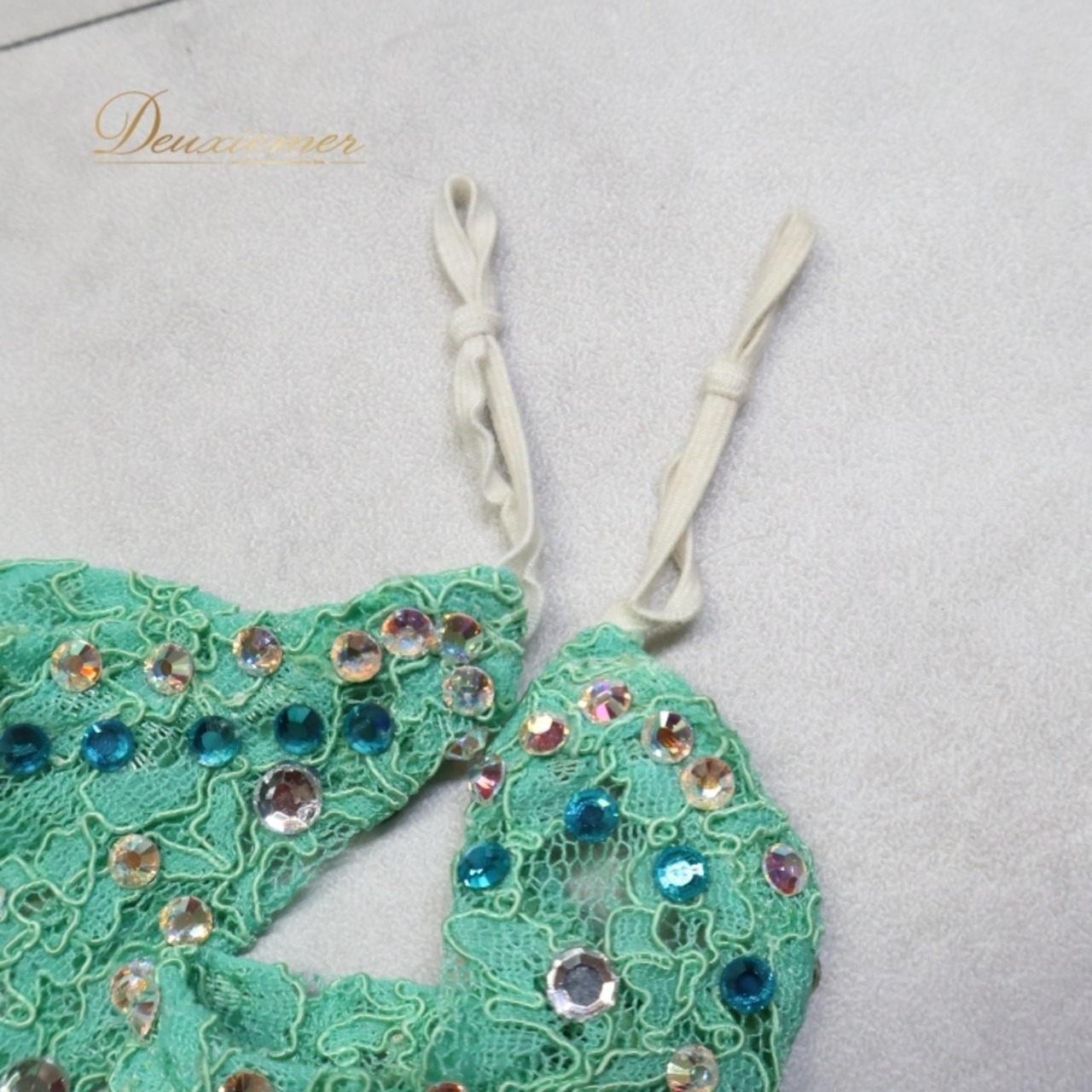 社交ダンス 衣装 スタンダードドレス ドレス ワンピース エメラルドグリーン 緑 黄緑 レース パーティ フリル 上品 綺麗 ダンス グリーン系 エレガント スカート フレア おしゃれ 優雅 パフォーマンス ダンスウェア 女性用