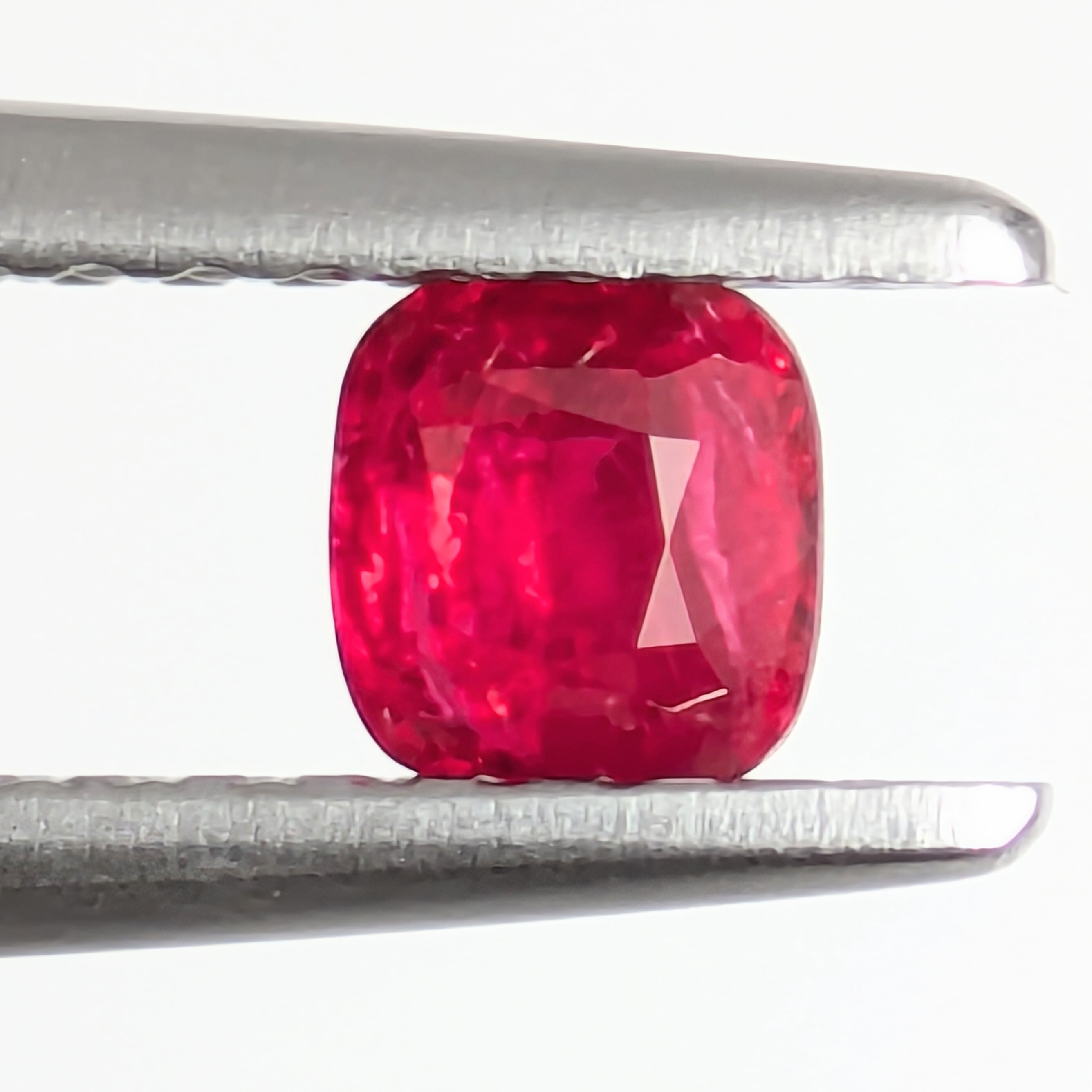 レッドスピネルルース ミャンマー・モゴック産【0.32ct】 PRO208440