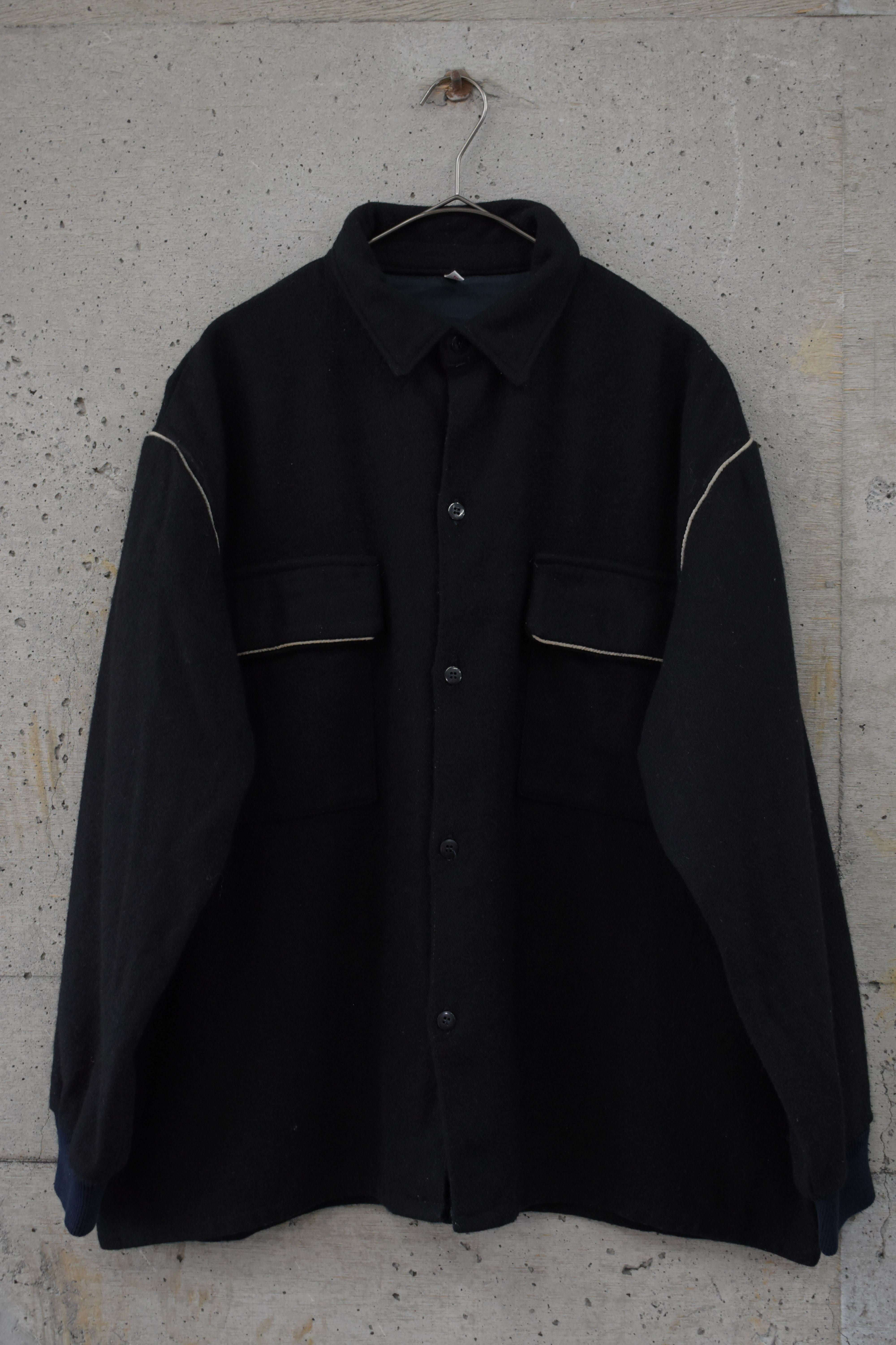 Relaxed-fit black and gray piped jacket