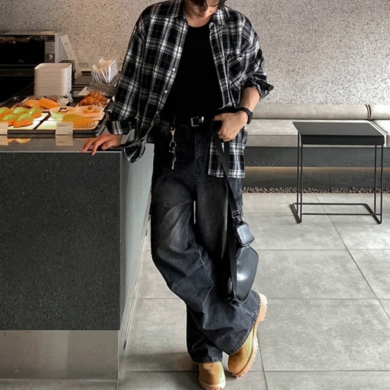 レトロブラックチェック柄シャツ　1247