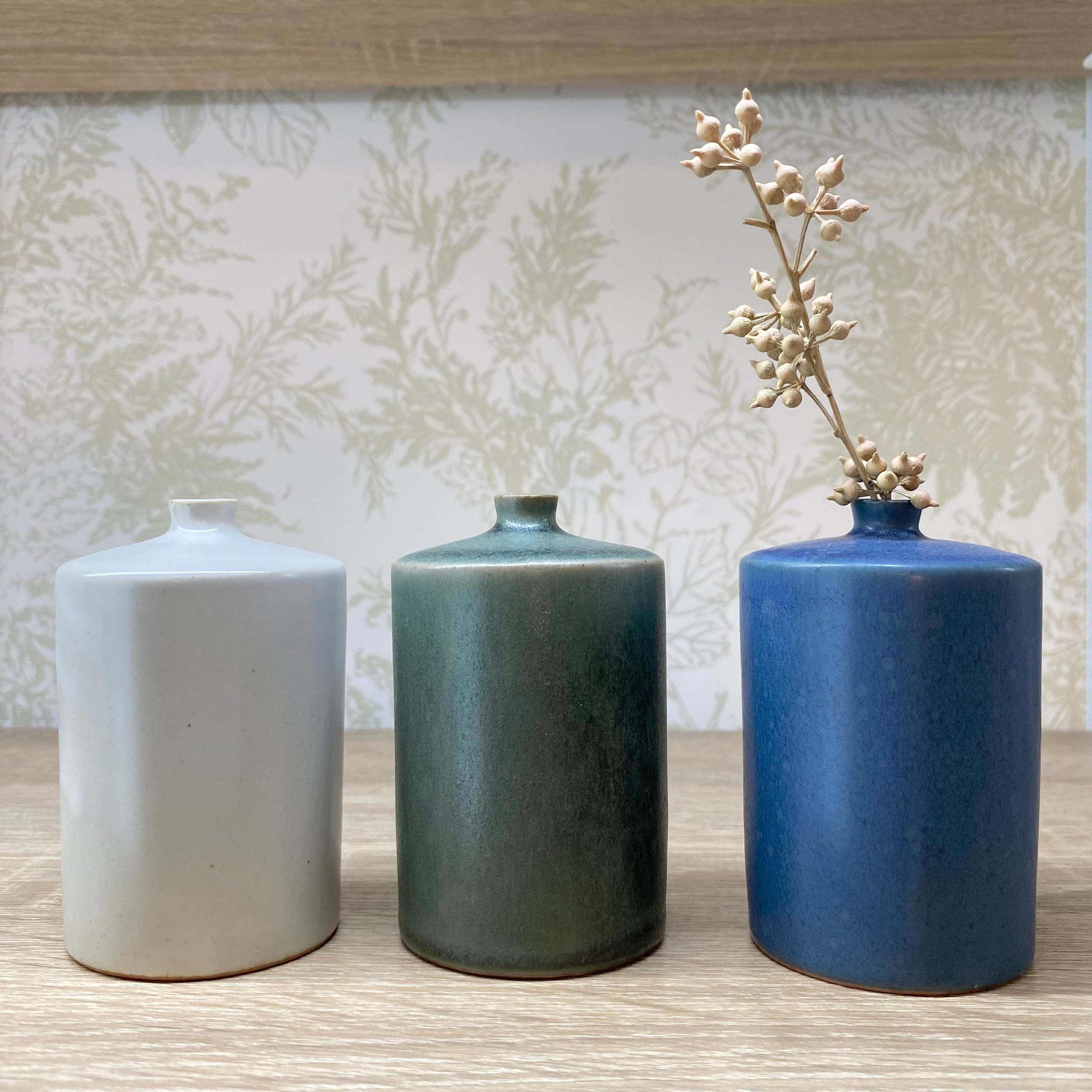 凛と佇む 一輪挿し／縦長グリーン | 雑貨店 amairo