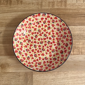 いちごとハート柄 深皿プレート いちごとハート柄 深皿プレート