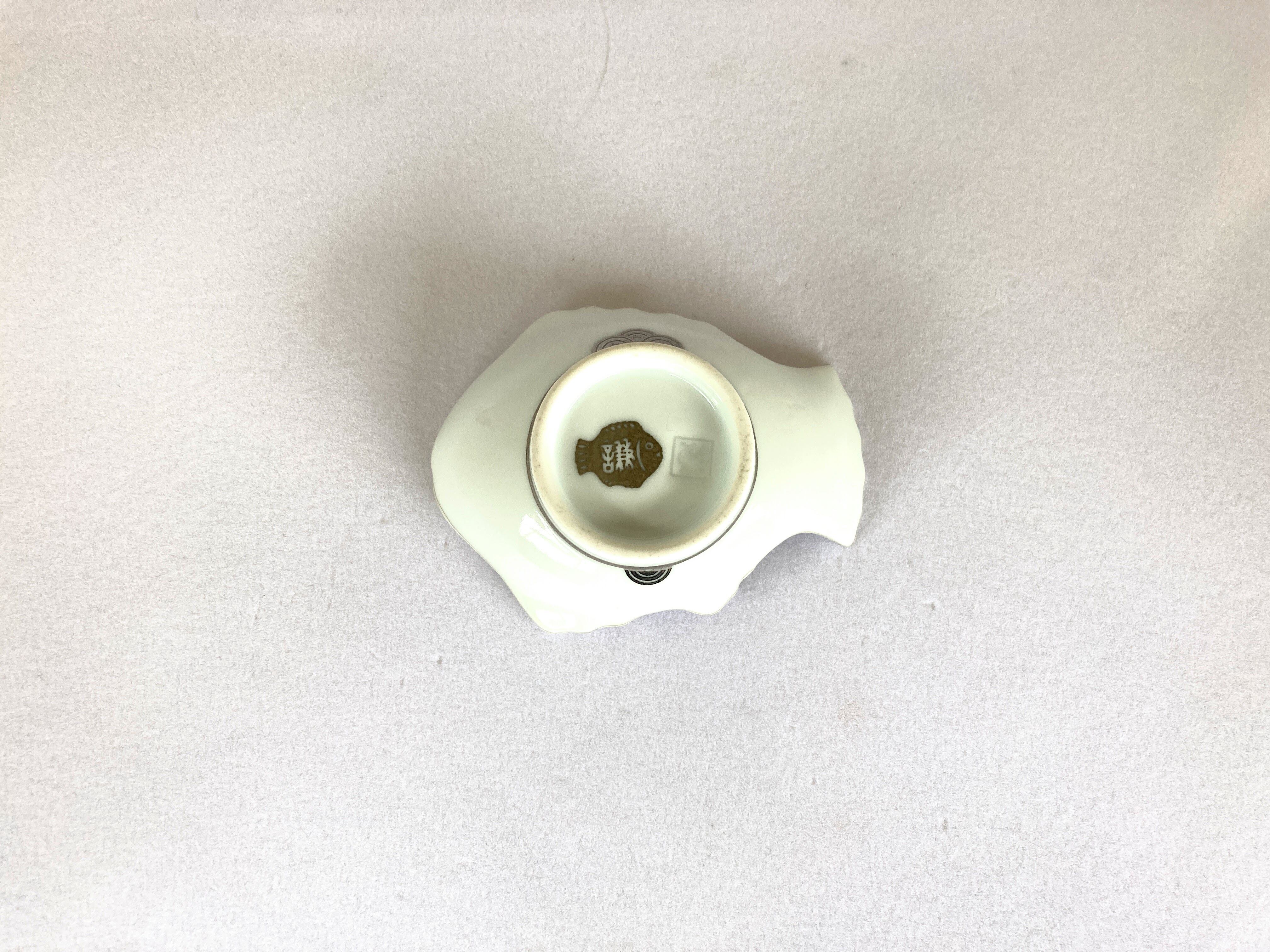 招福鯛プレミアム 金銀豆皿2枚セット(木箱入り) | 梶謙製磁社｜有田焼