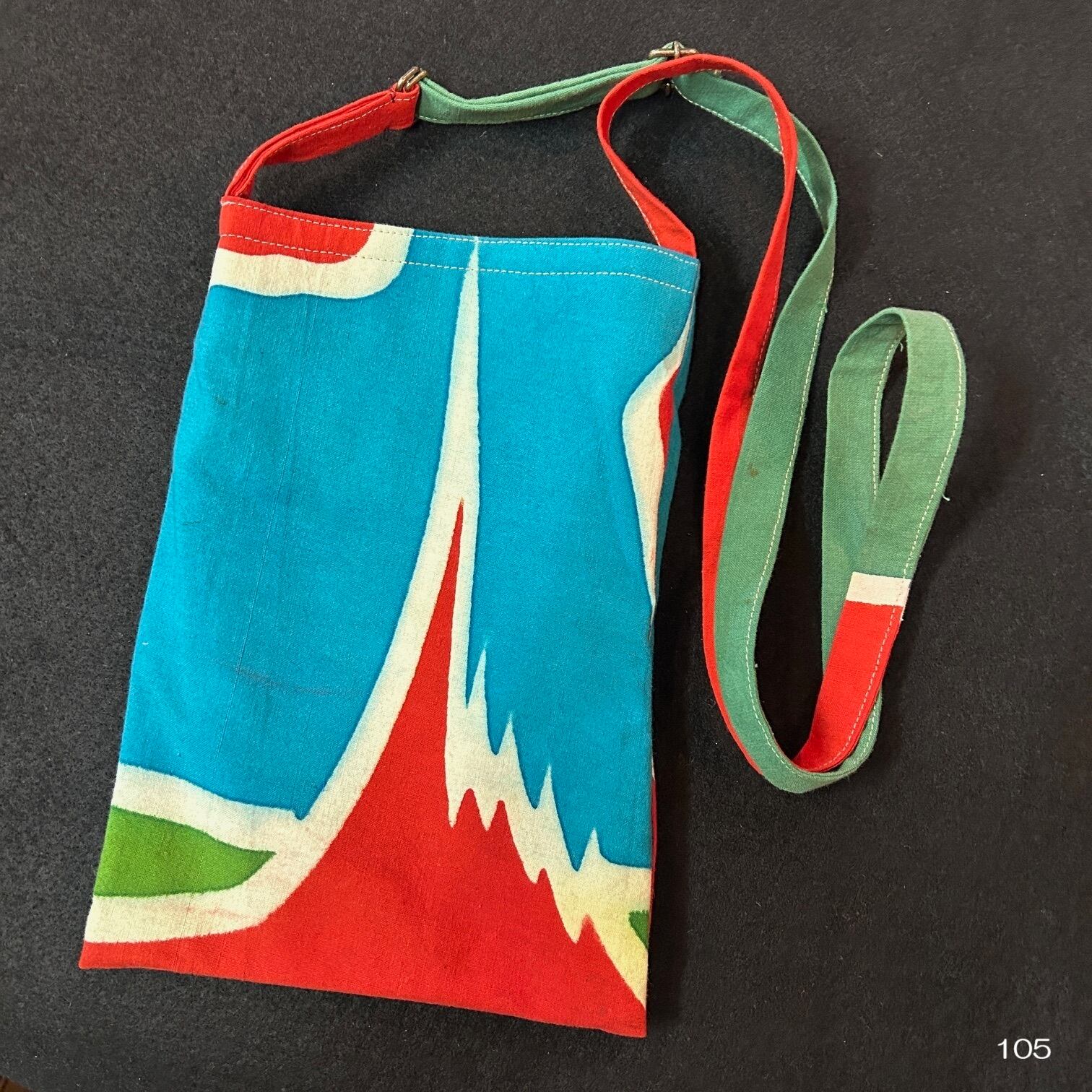 大漁旗 サコッシュB うみはくオリジナル | 海の博物館ミュージアムショップ