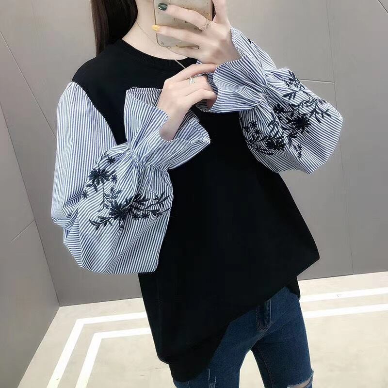 袖フリル切り替えトップス