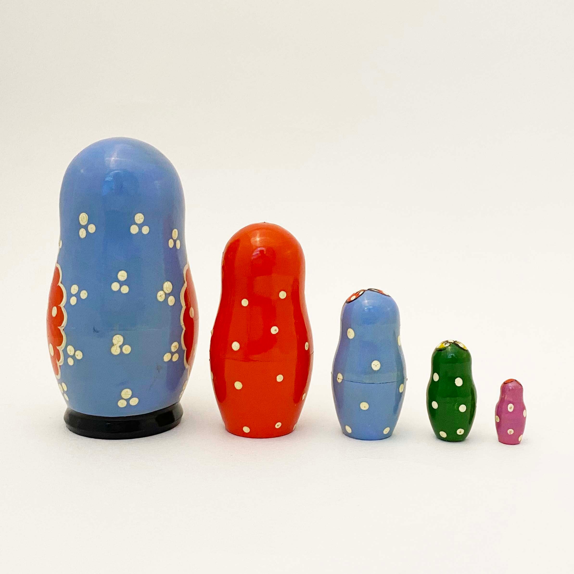 ユーリ工房マトリョーシカ / ネコ抱っこ赤5個組