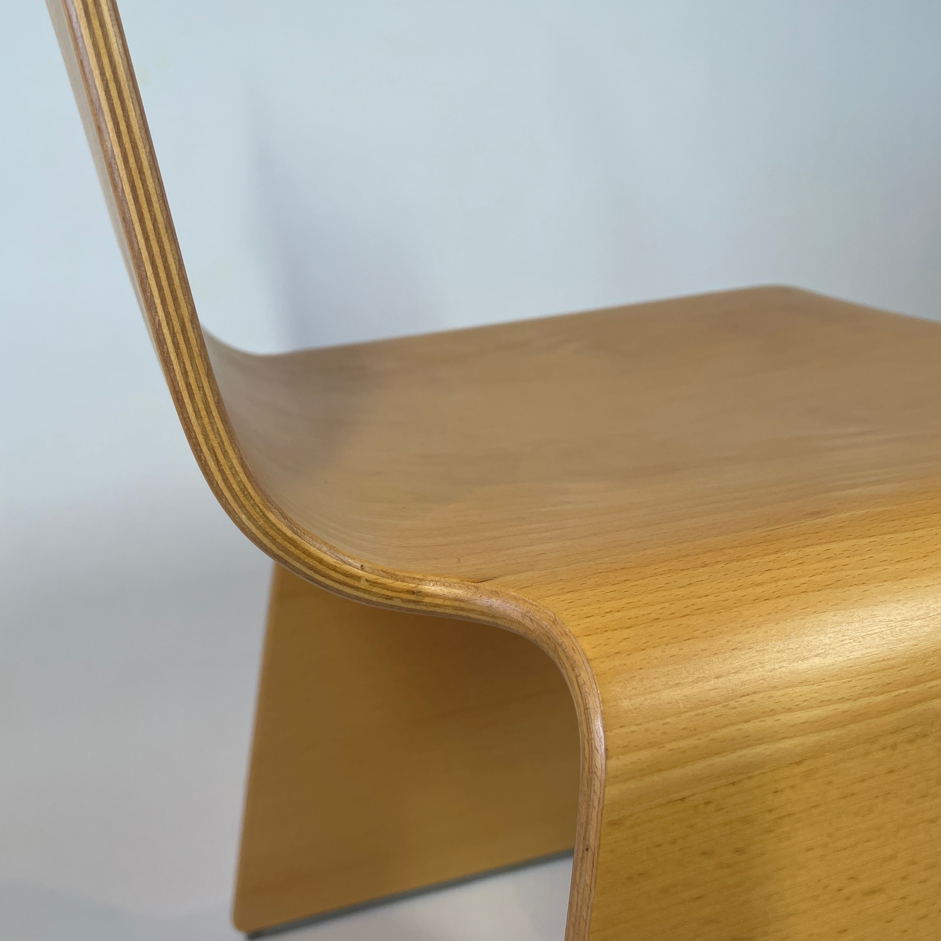 NXT chair by Peter Karpf | KOHSEKI
