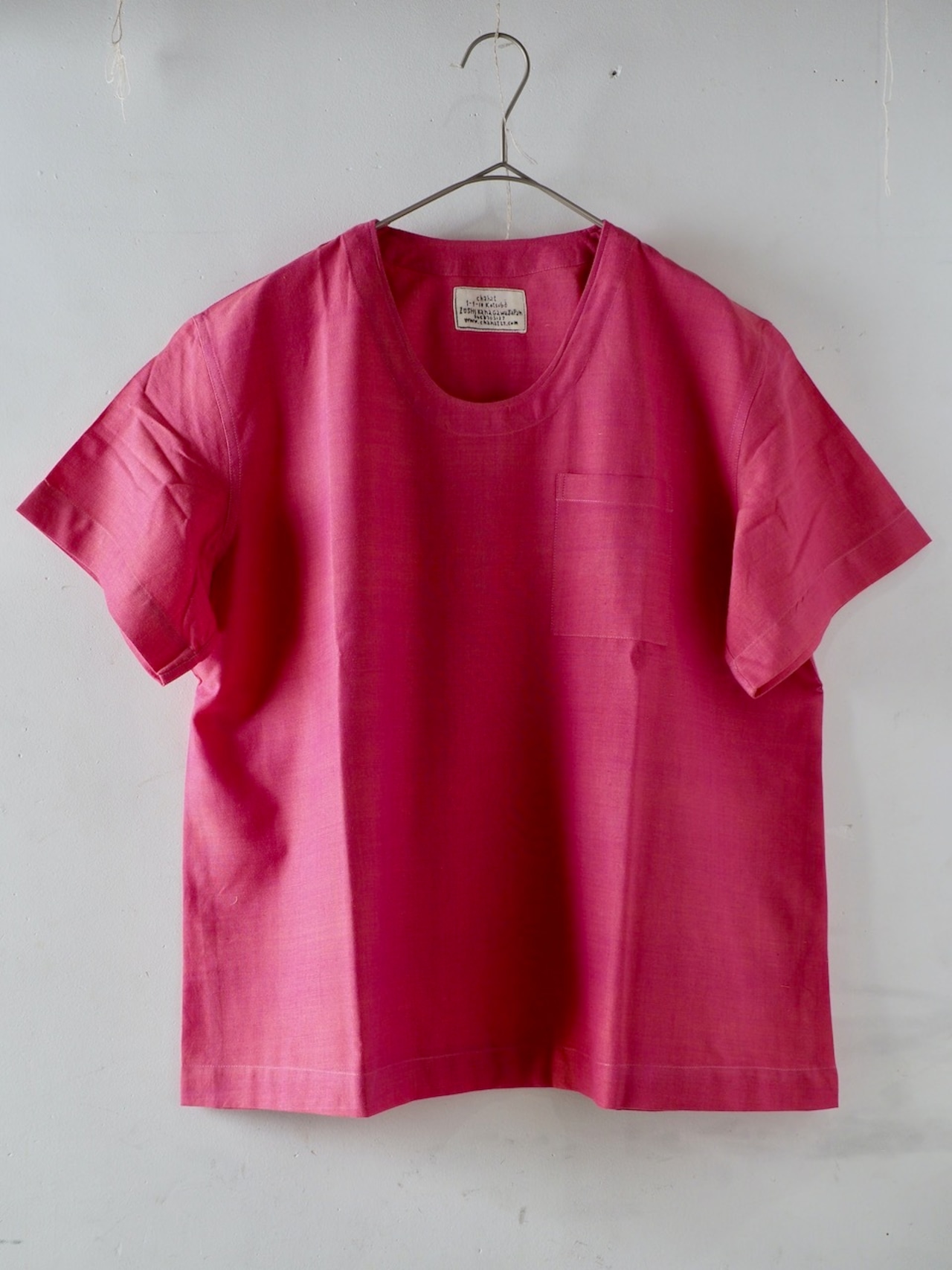 237g027 U-neck Tshirt with pocket