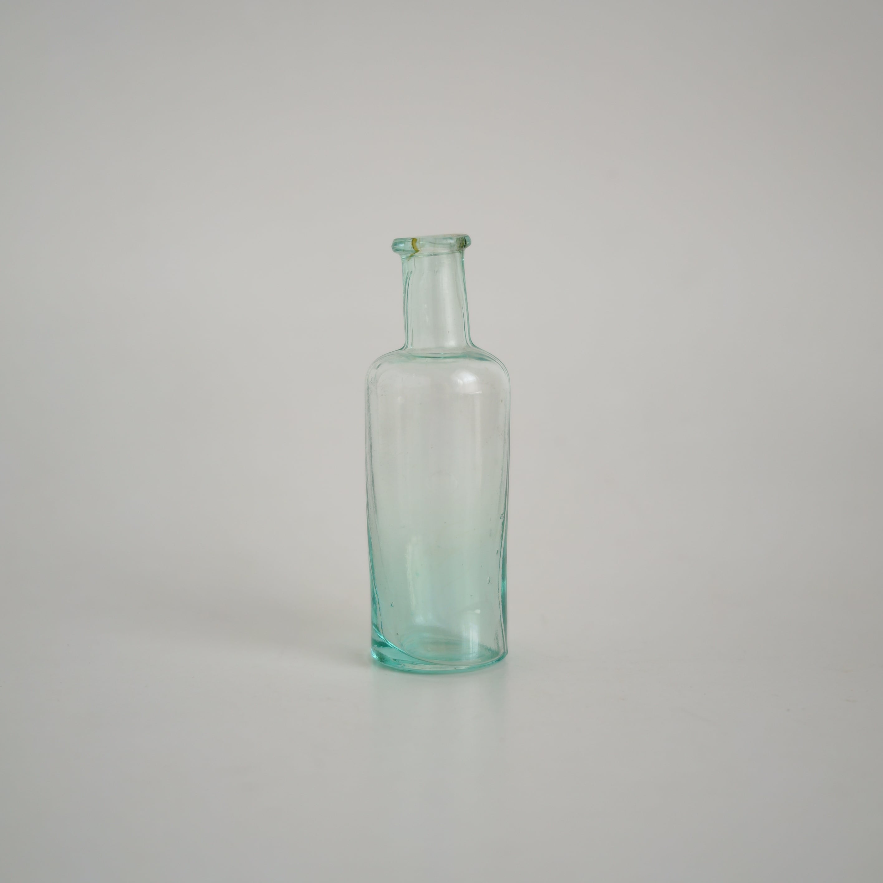 Small Glass Bottle | troldhaugen antiques ｜ 北欧アンティーク・古道具