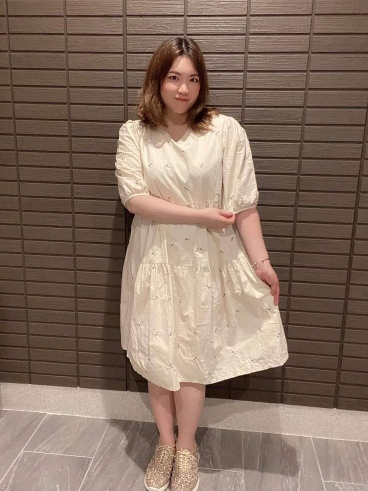 大人フェミニンな魅力を演出 お花刺繍ティアードロングワンピース 大人 