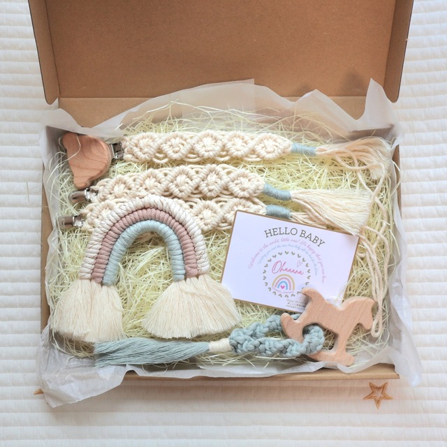 HELLO BABY! マクラメ出産祝い
