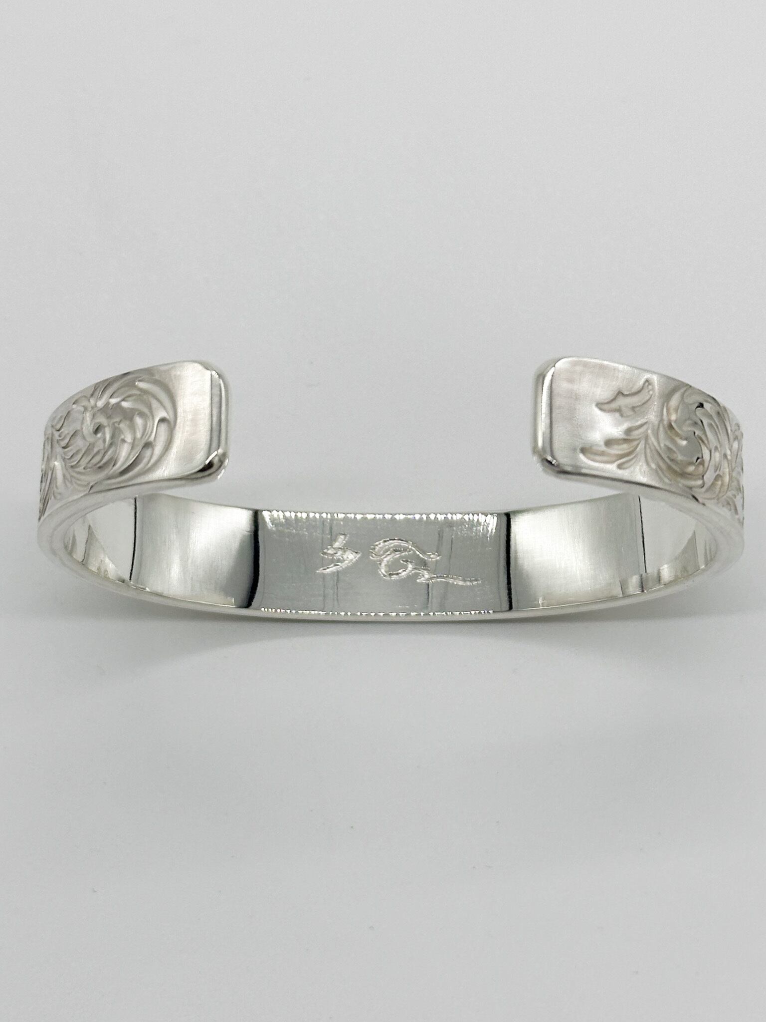 STUDIO T&Y KARAKUSA Bangle 12mm width | Good Wednesday