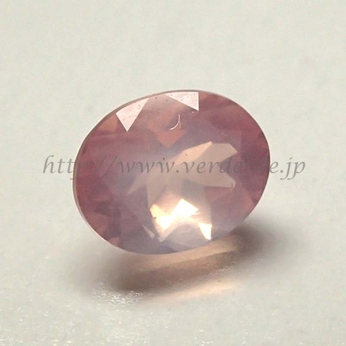 ローズクォーツ　0.83ct VB135