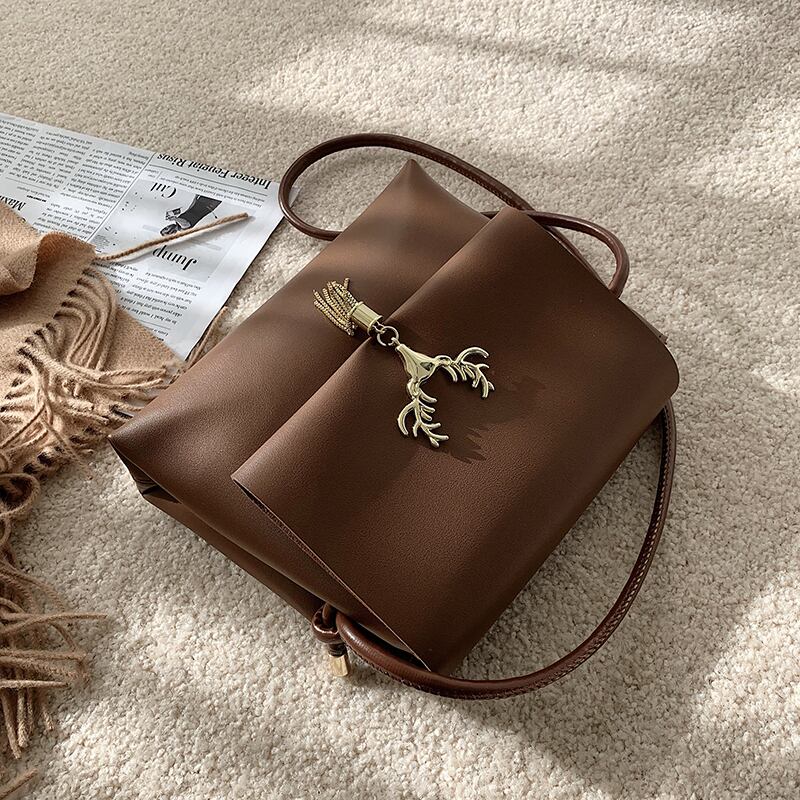 オータムウィンタースタイルレディーススタンダード レトロ 秋物 冬物 スクウェア メッセンジャーバッグ 手作りハンドバック88046462633