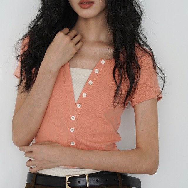 ribbed button layered top L0513