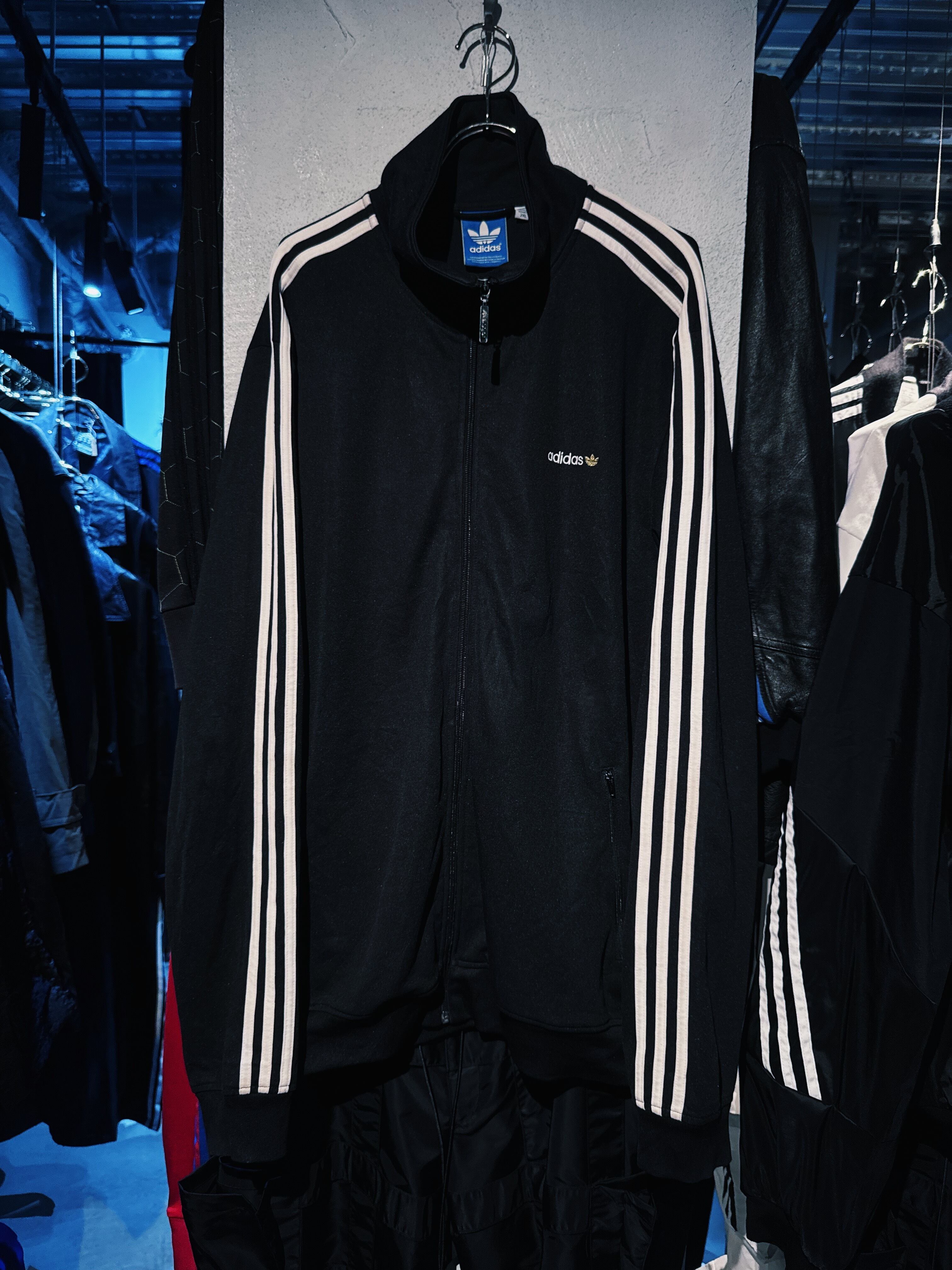 【D4C】"ADIDAS Originals" 3 stripes design logo embroidery stand neck big sized track jacket