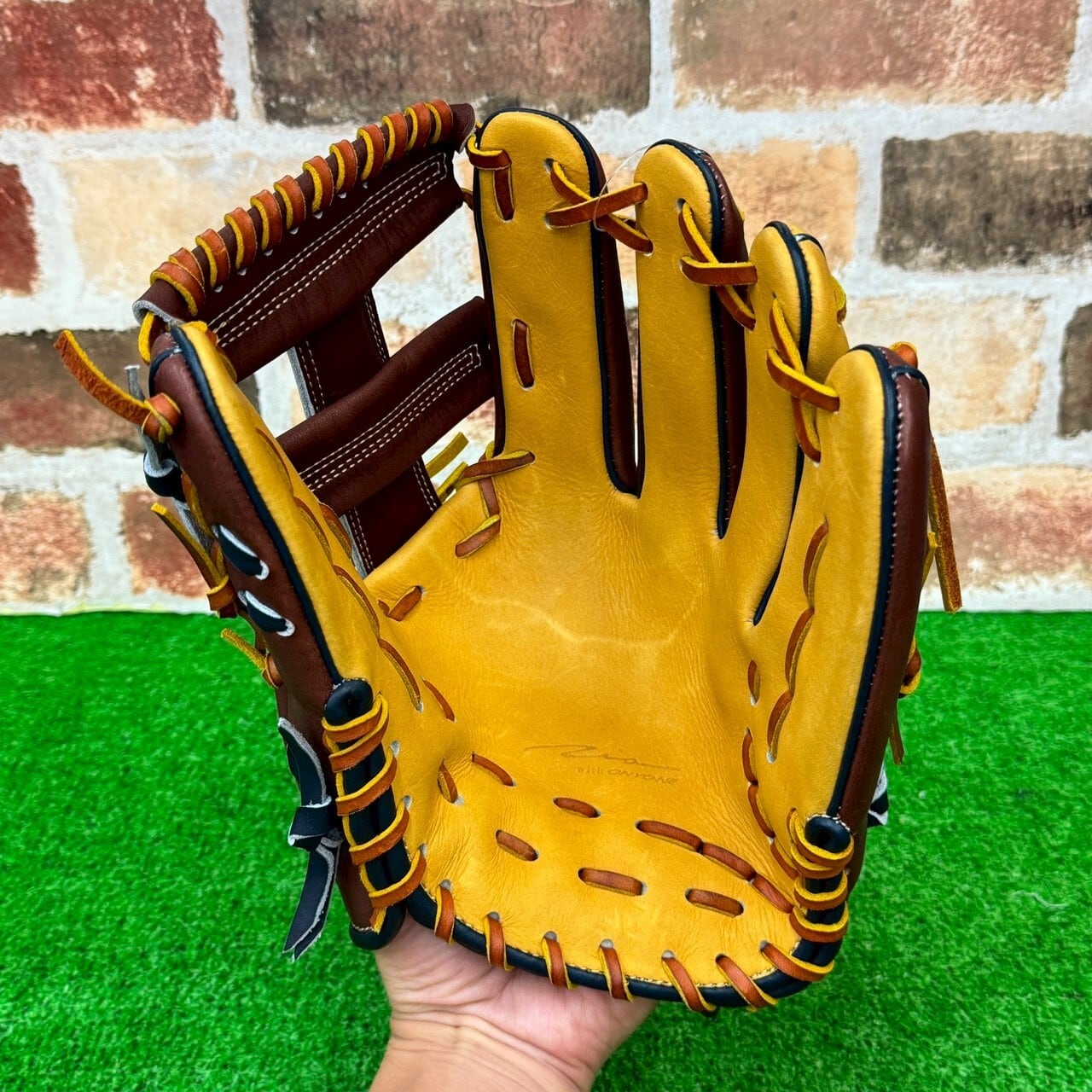 2005年製 ウルトラアイ　セブン倶楽部限定品 店舗別注】型付け済み Ip Select アイピーセレクト 軟式グラブ Ip.053