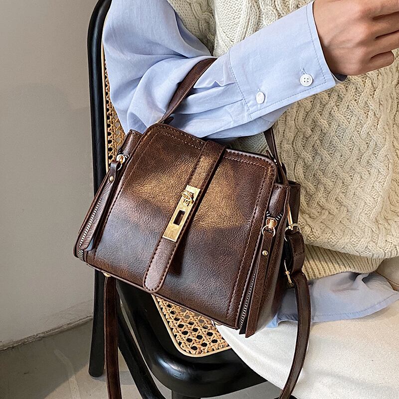 スタンダードオータムウィンターレッド レトロ 秋物 冬物 メッセンジャーバッグ Tiancai_Wing_Bag40716714722