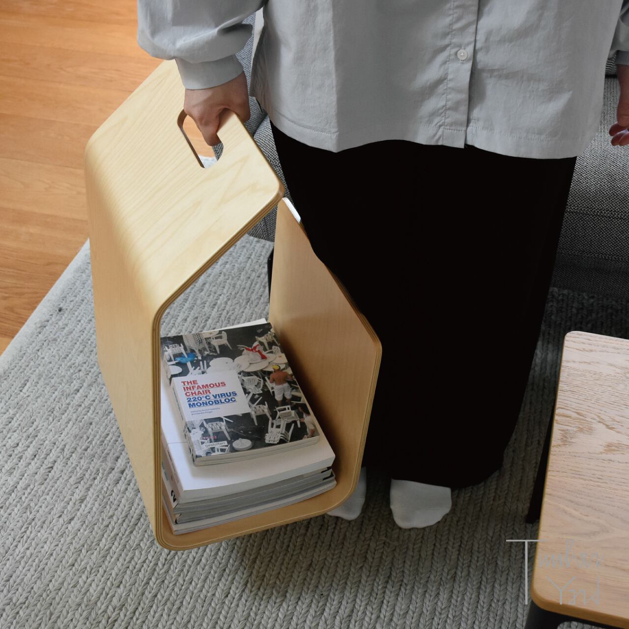 カント マガジンラック / ナチュラル ラッカー / Artek（アルテック