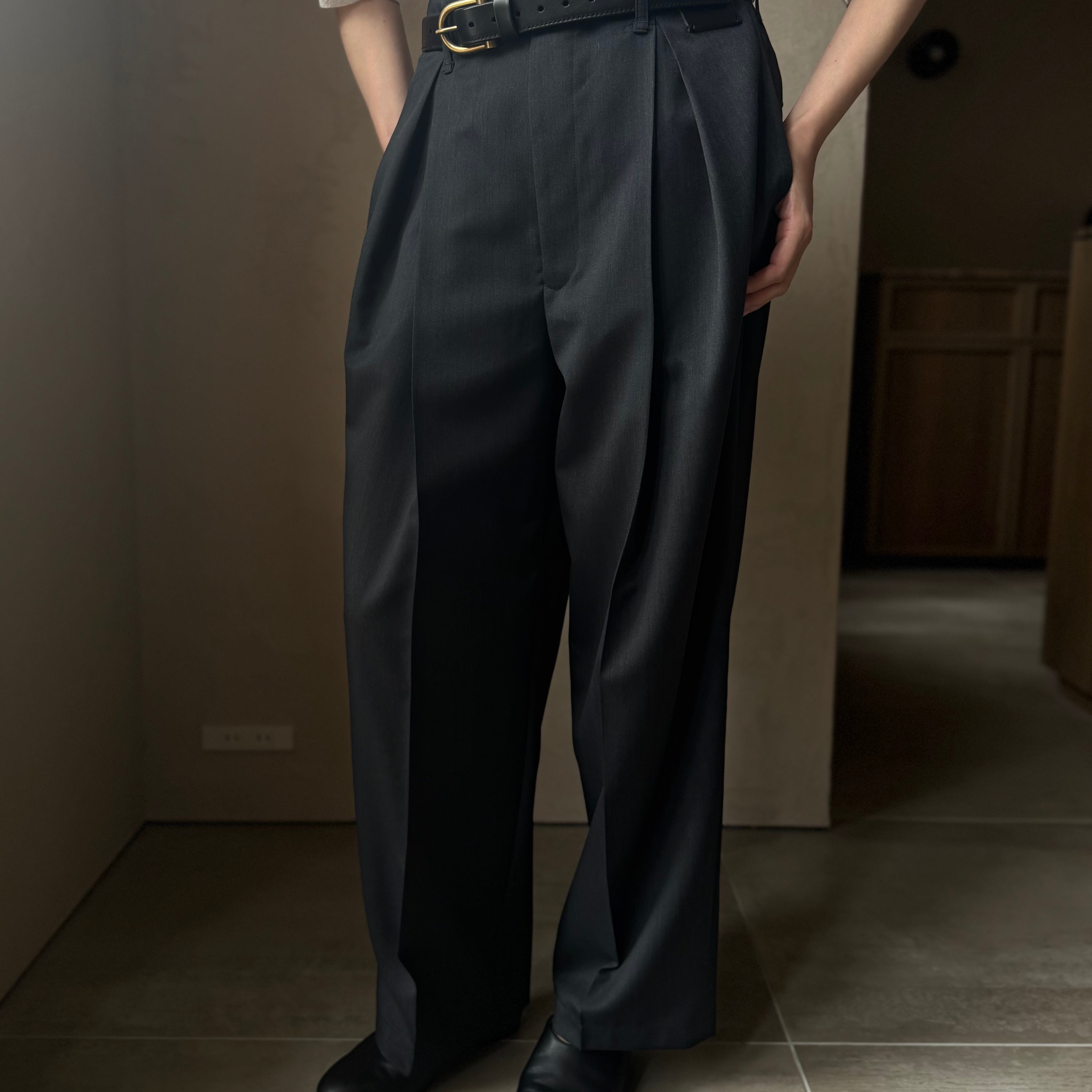 i`m here : | UN(I)FORM :" ONE " TUCK PANTS