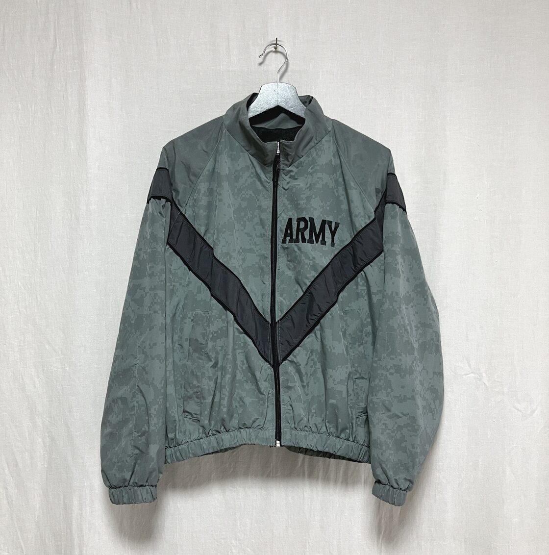 良品 U.S.ARMY 米軍 実用 IPFU デジカモ トレーニングジャケット S-S 