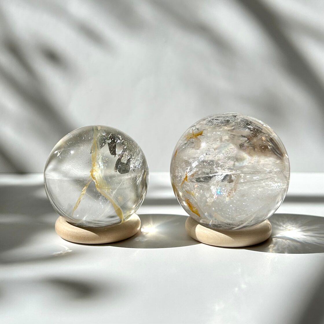 水晶 クリアクォーツ+ゴールデンヒーラー共生 スフィア アイリス 虹 