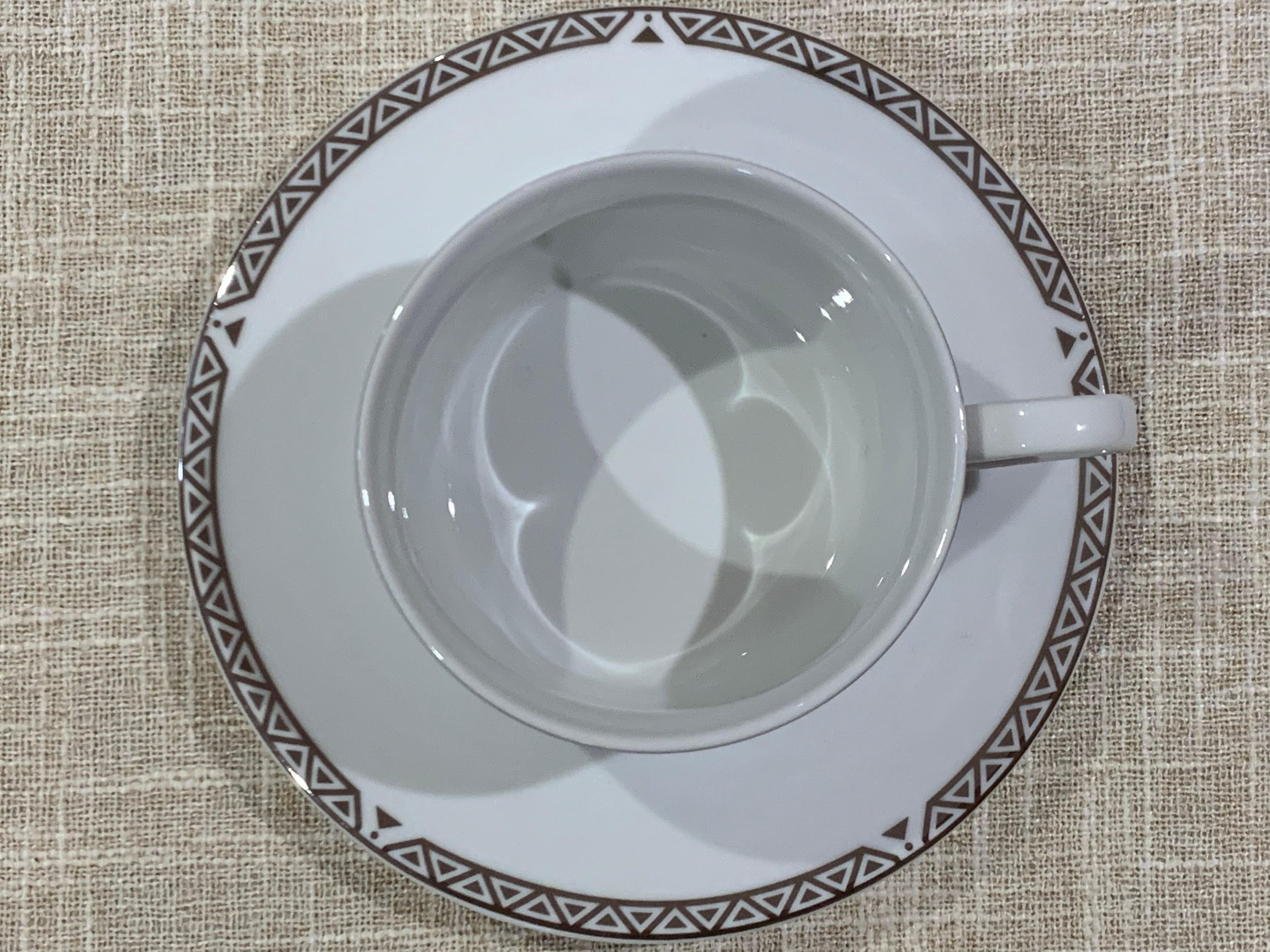 ロイヤルドルトン （2008-2009年頃）プラチナシリーズ コーヒーカップ