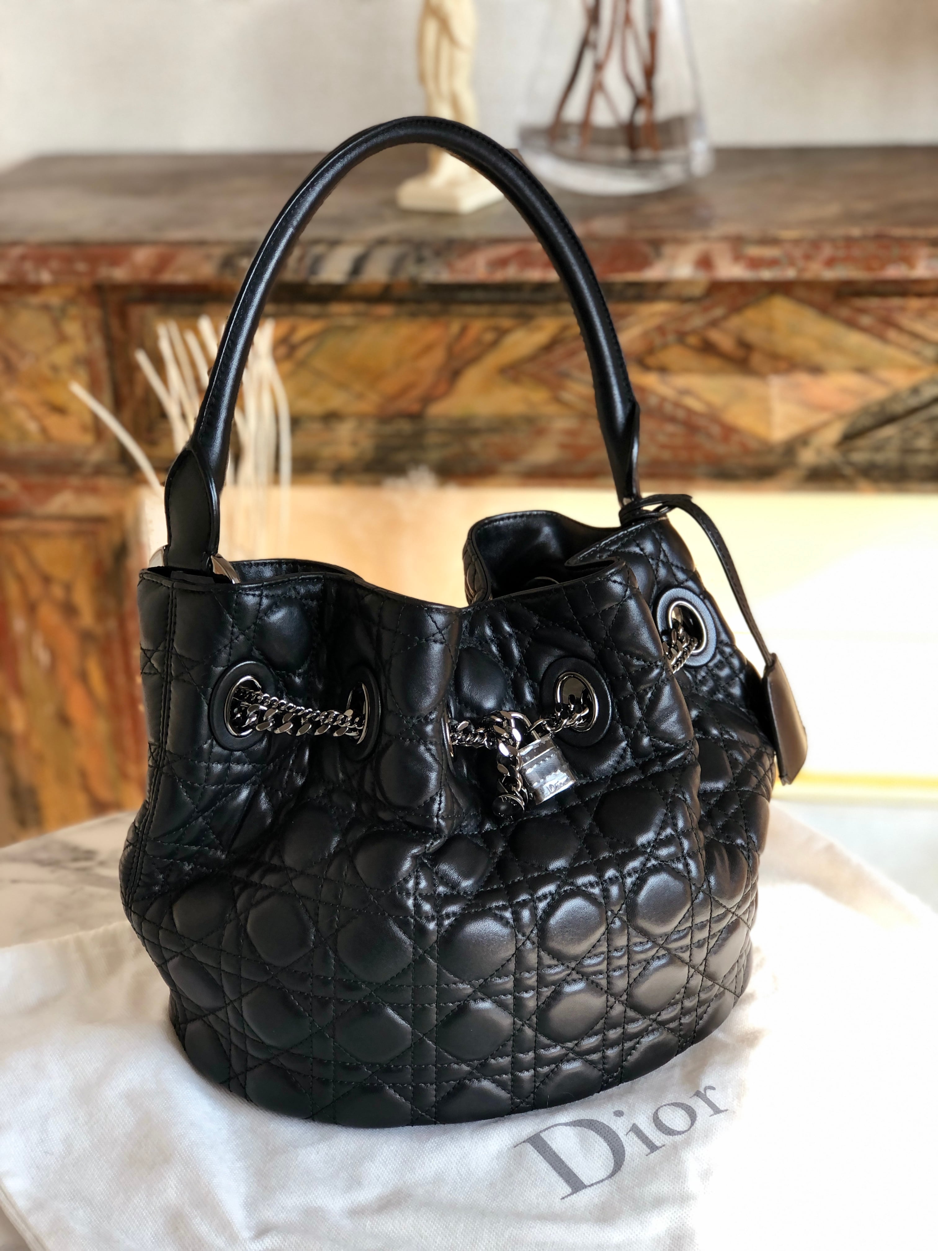 Christian Dior クリスチャン ディオール　カナージュ　パドロックチャーム　レザー　巾着　バケット　トートバッグ　ブラック　vintage　 ヴィンテージ　オールド　txf4va | VintageShop solo powered by BASE