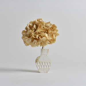 OluNoA / フラワーベース 【J】〈 陶器 / 花瓶 / 花器 / 花 / ドライフラワー / オブジェ 〉