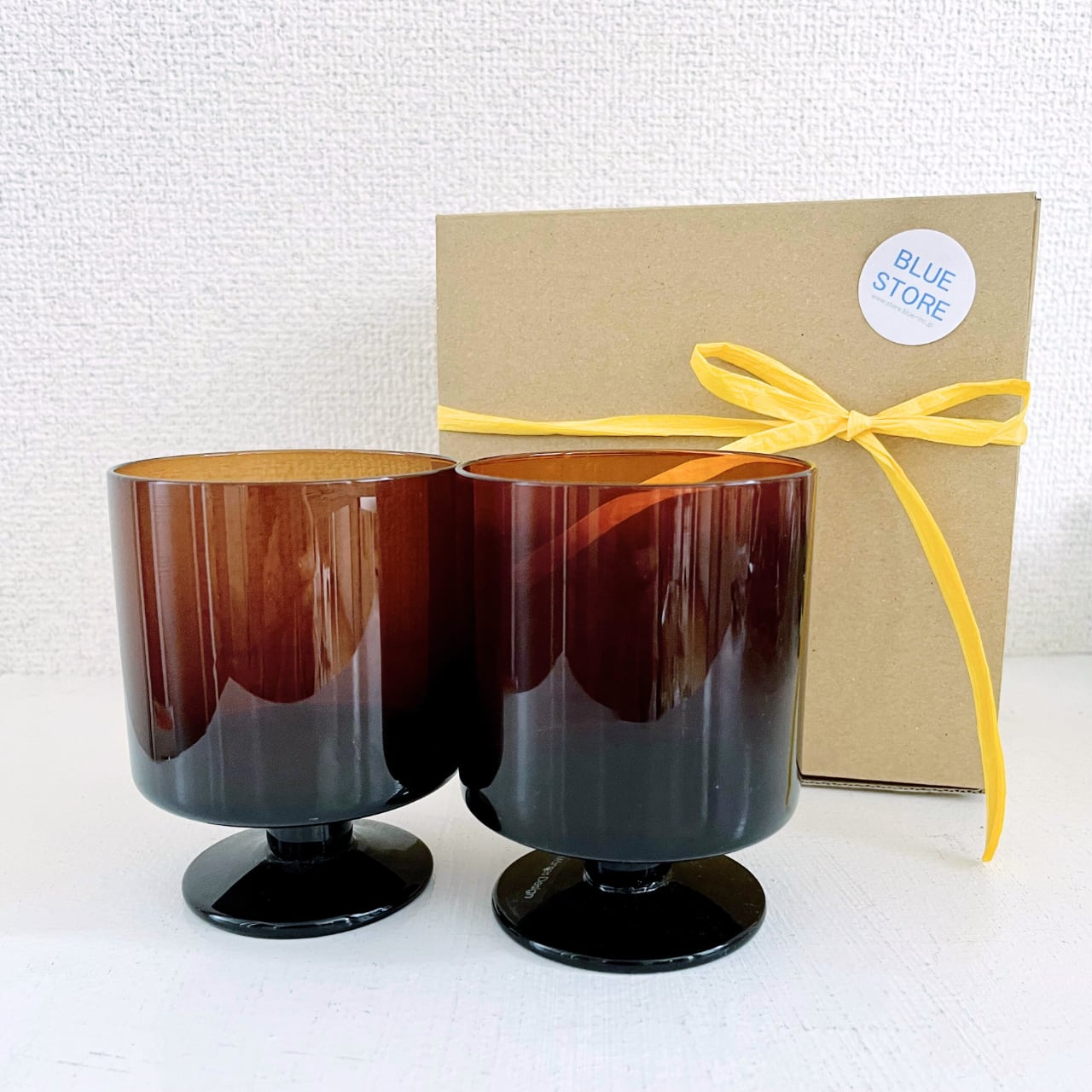 【ペアワイングラス 300ml/ラッピング込み/2個セット/ギフトセット/ダークアンバー】Manses Design モンセスデザイン 公式輸入代理店|北欧食器|結婚祝い|ギフト|食洗機対応|Månses Design