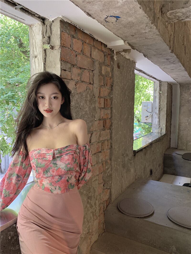 ブラックフローラルシフォンシャツ ショートスリーブ長袖 ロング 花柄 ブラックストロベリース11554774435