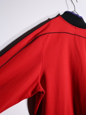 "NIKE" good coloring over silhouette track jacket