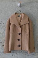 Large button compact jacket