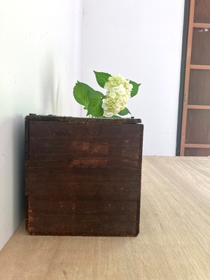 男前な味のある木箱〖古道具〗