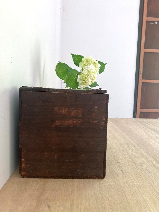 男前な味のある木箱〖古道具〗
